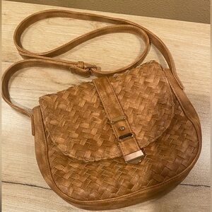 NEIMEN MARCUS leather weave boho style crossbody purse